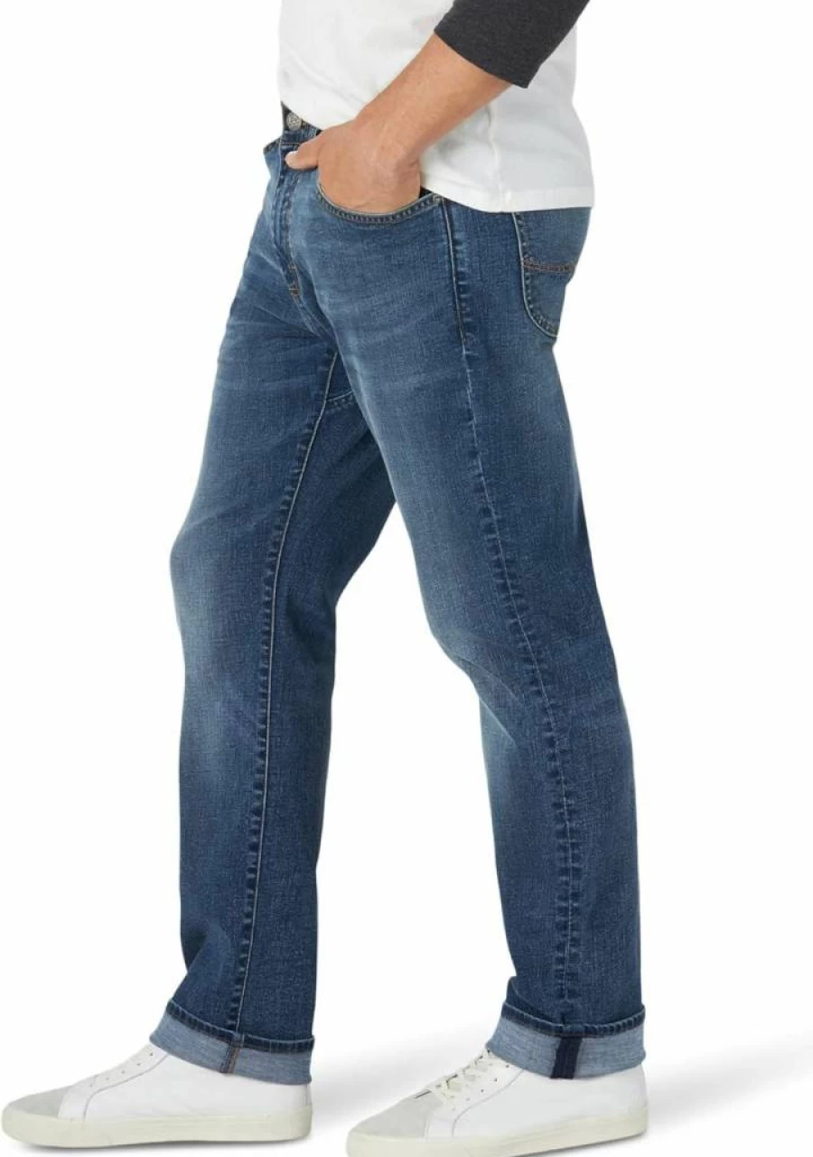 Lee Men's Extreme Motion Flexible Tapered Jeans for Active Lifestyles
