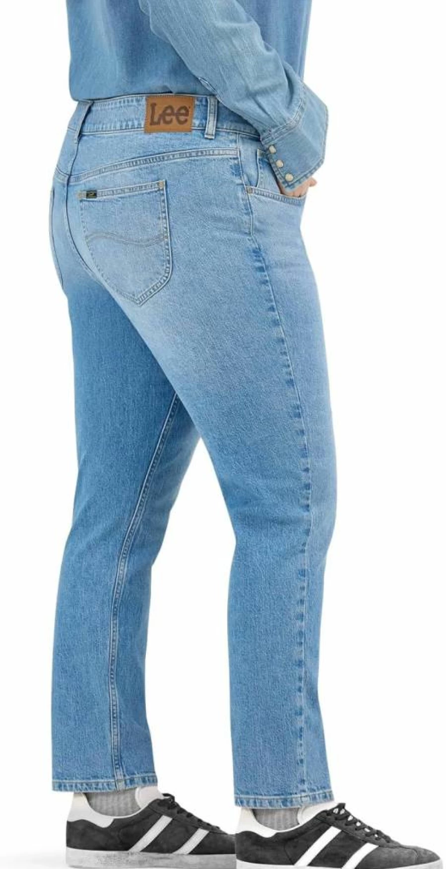 Lee Women's Plus Size 26" Straight Leg Crop Jeans - Legendary Fit