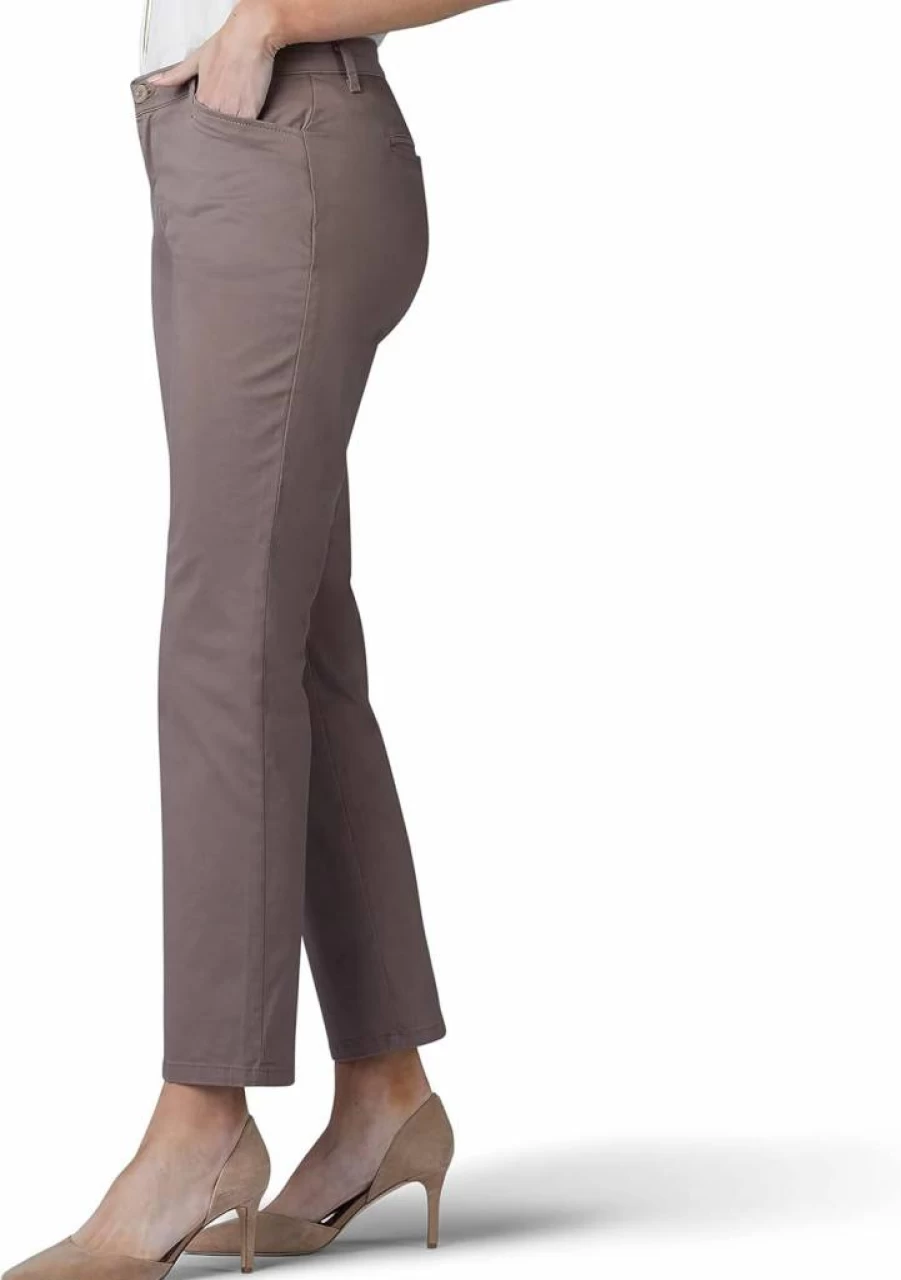 Lee Women's Petite Straight Leg Jeans - Relaxed Fit All-Day Comfort Pants