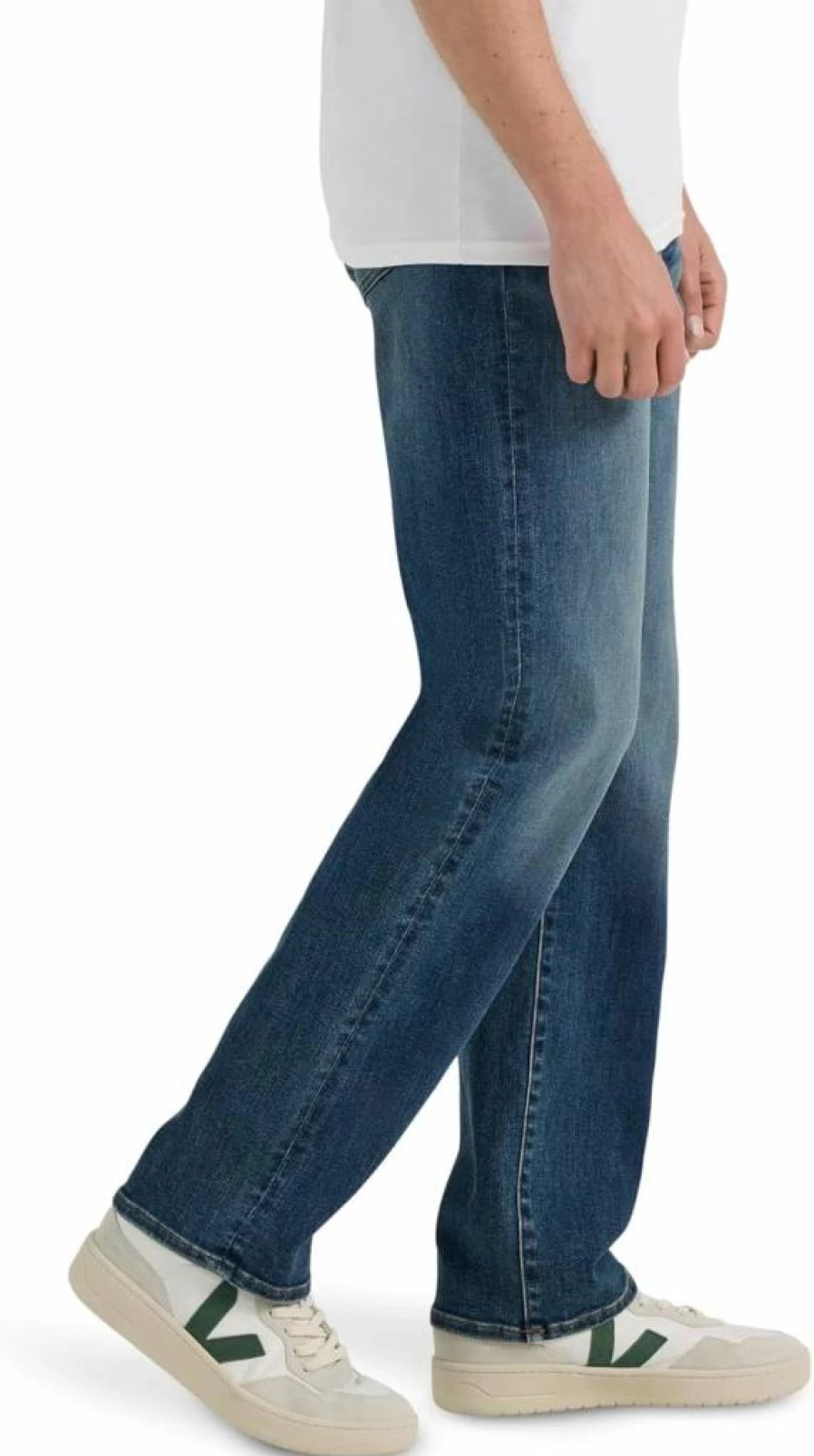 Lee Men's Extreme Motion Relaxed Fit Straight Leg Jeans for Comfort & Flexibility