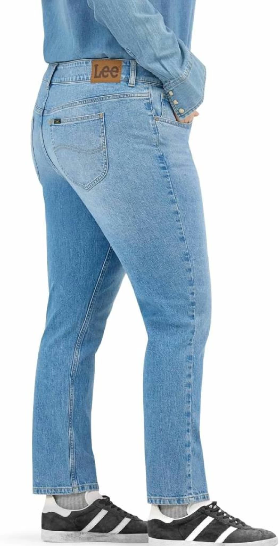 Lee Women's Plus Size 26" Straight Leg Crop Jeans - Legendary Fit