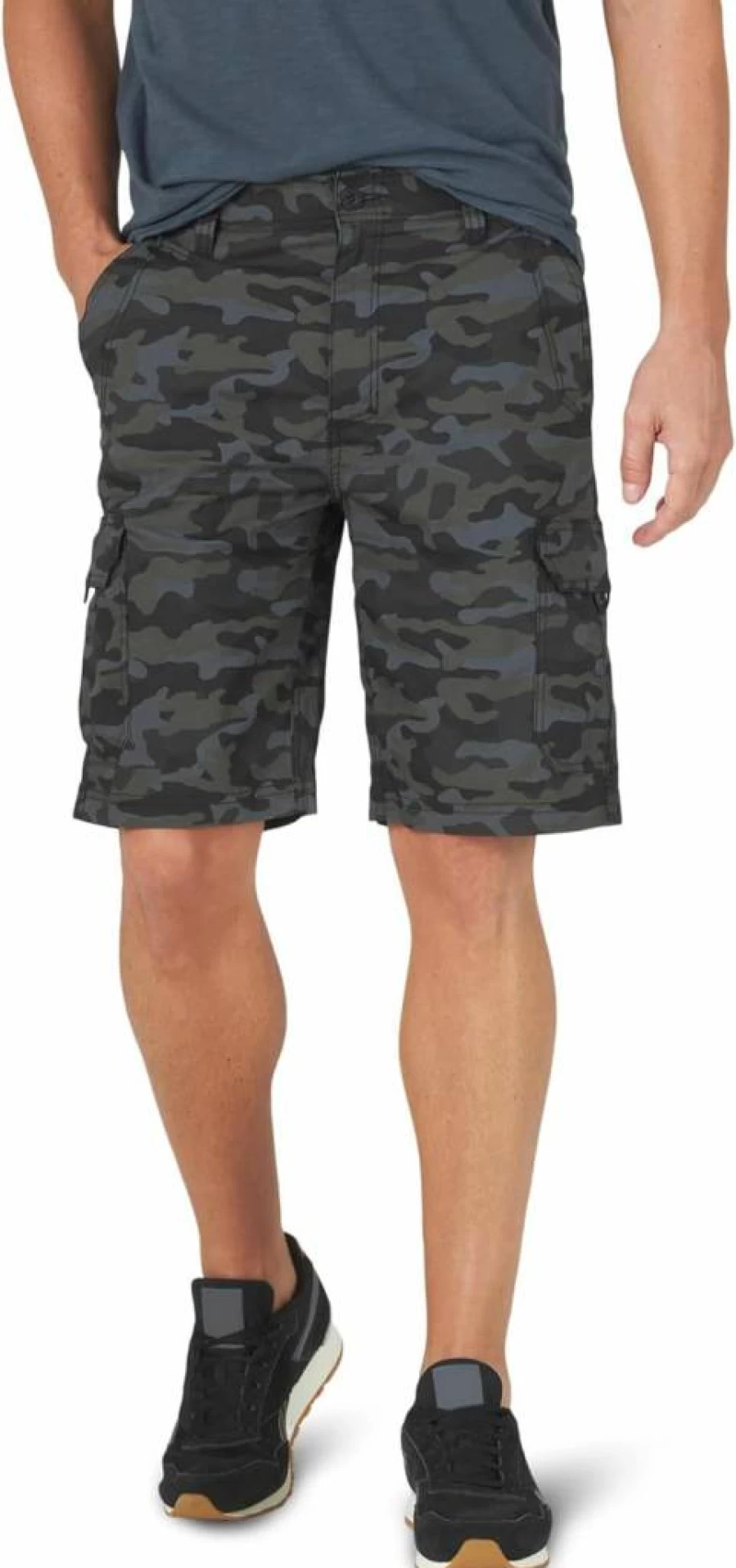 Lee Men's Extreme Motion Flexible Cargo Shorts for Active Lifestyle